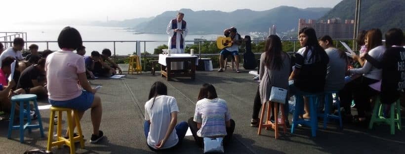 Taïwan messe pour ados au bord de la mer