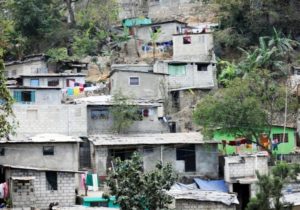 vue d'un bidonville en haiti